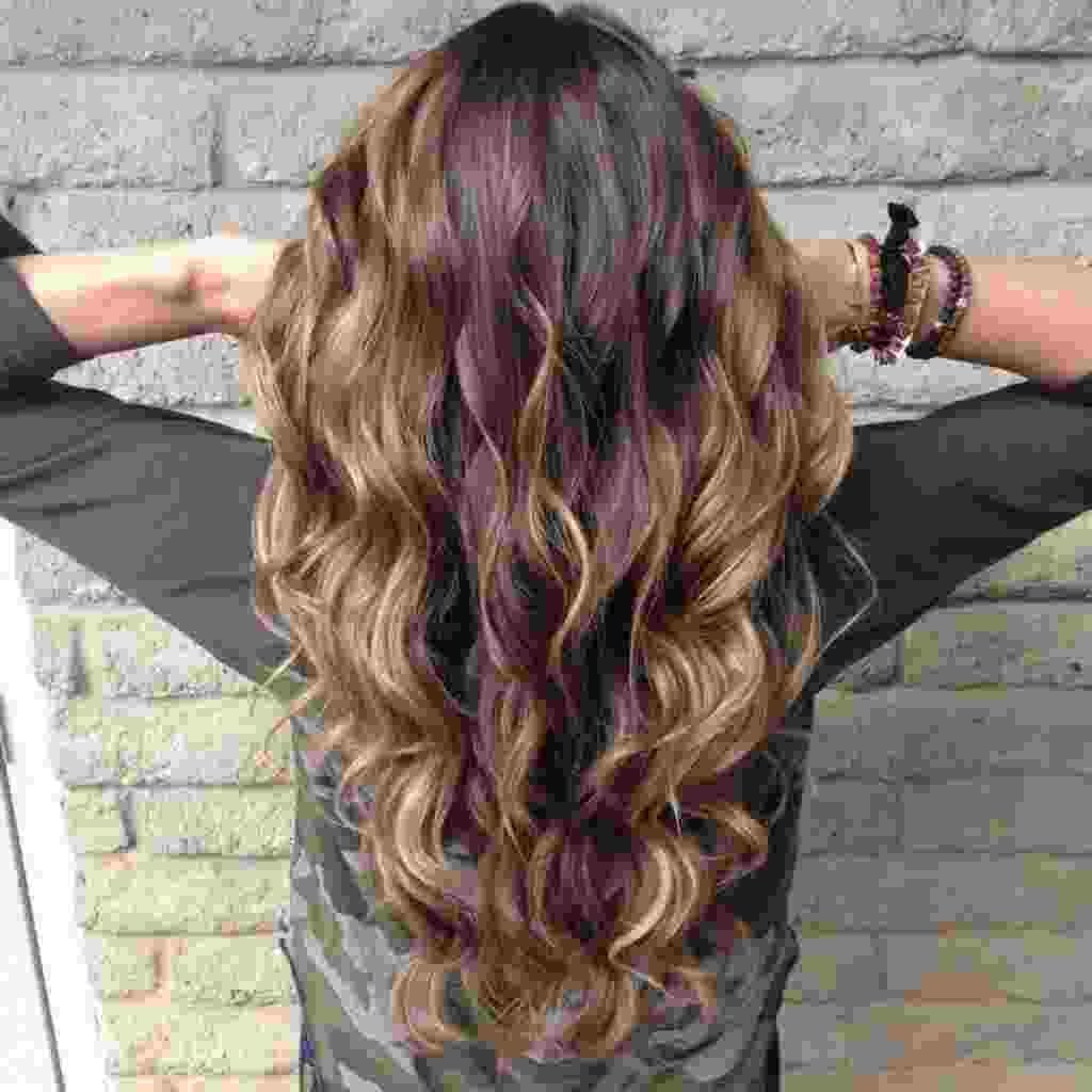 Цветное окрашивание на кудрявые короткие волосы