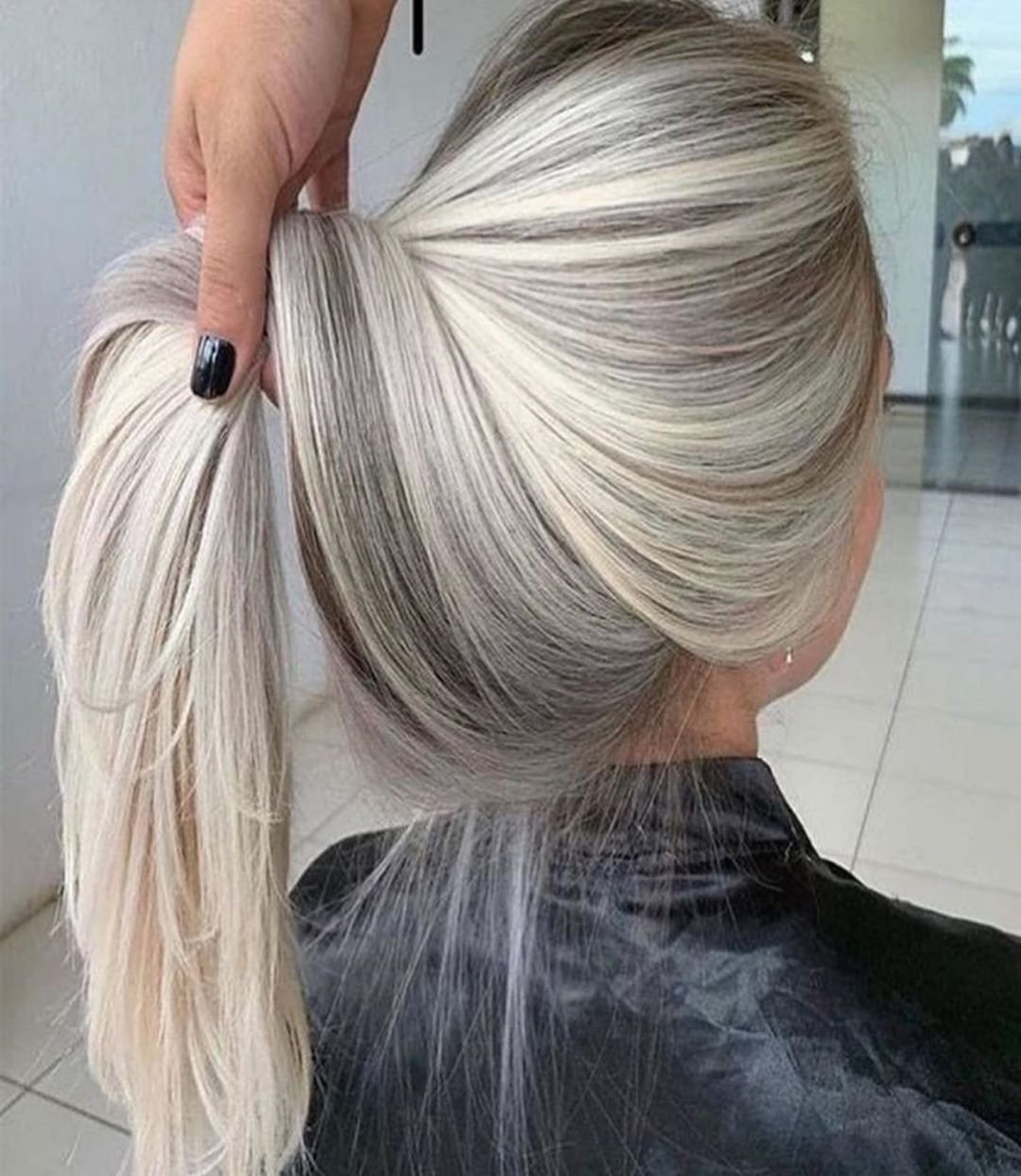 Стефани Даниэль пепельная блонд