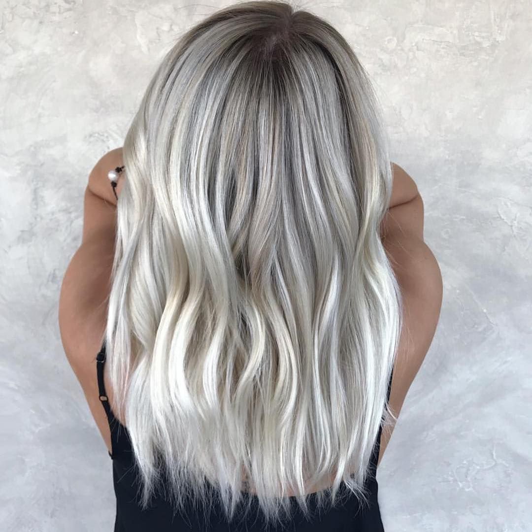 Блонд с затемнением корней