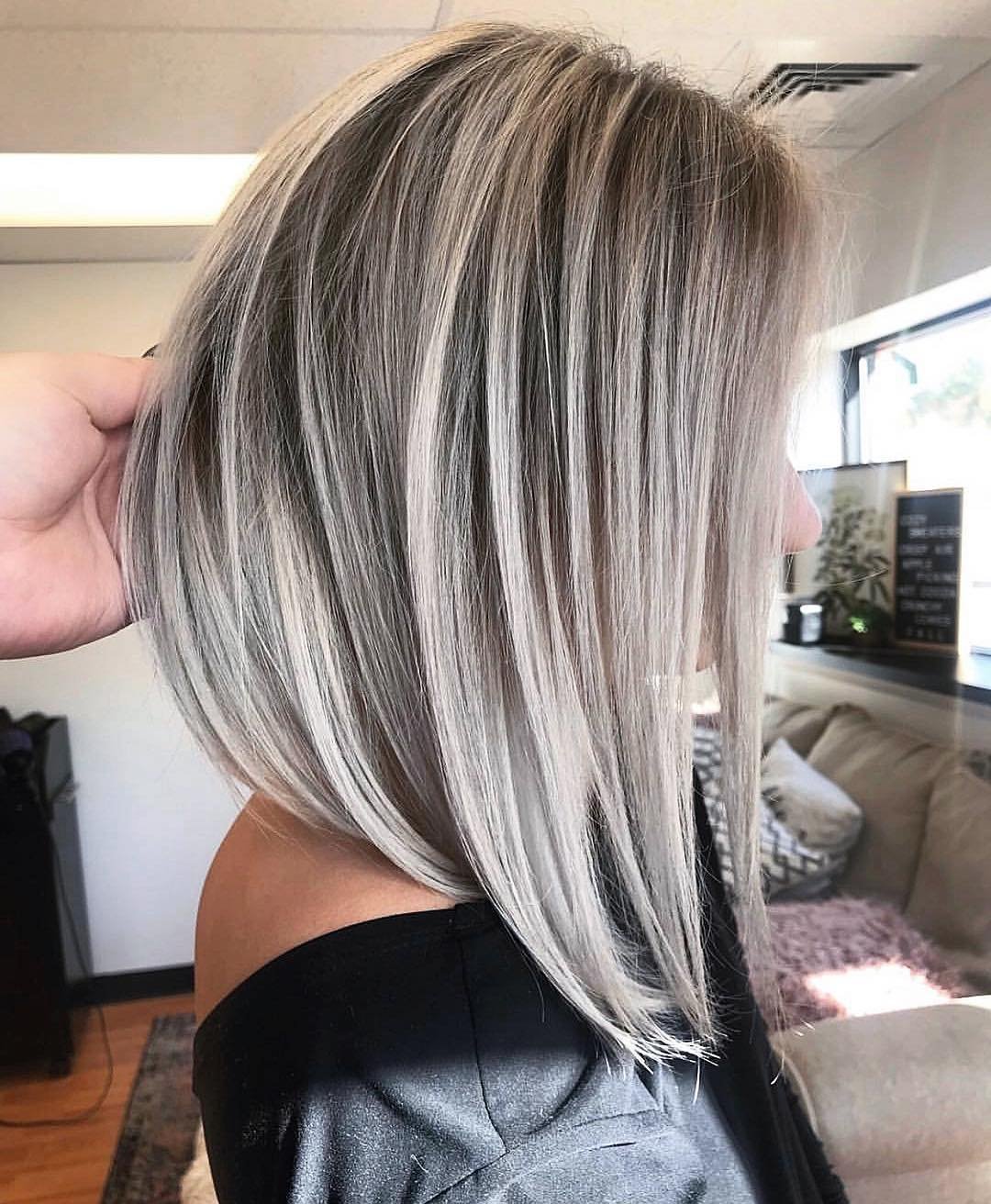 Пепельный балаяж на каре