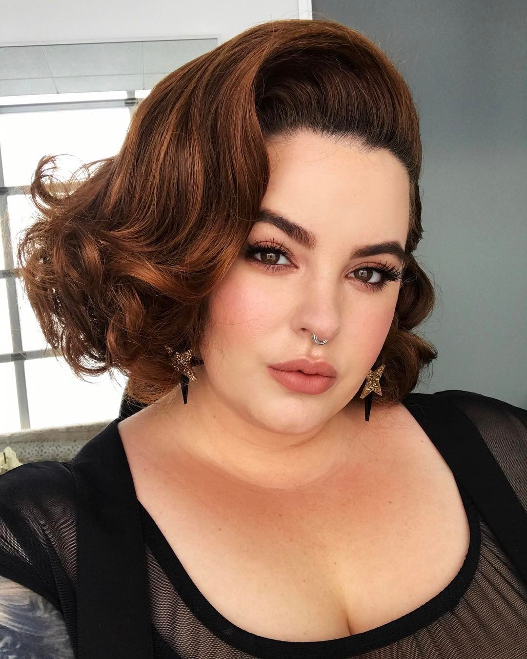 Пикси для полного лица с двойным подбородком