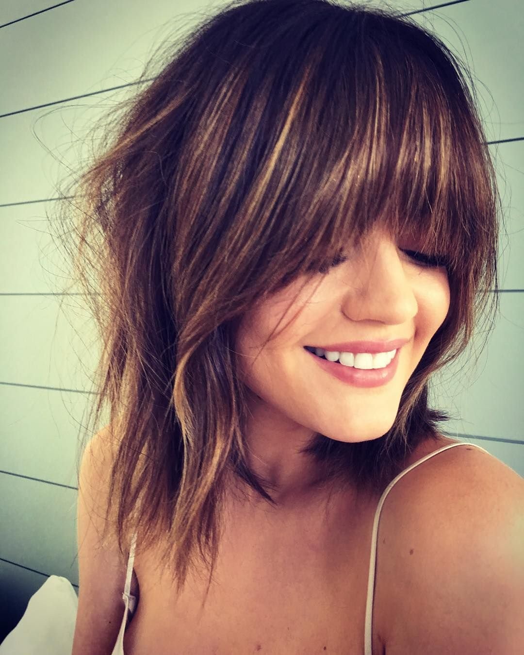 Мелирование на темные волосы с челкой