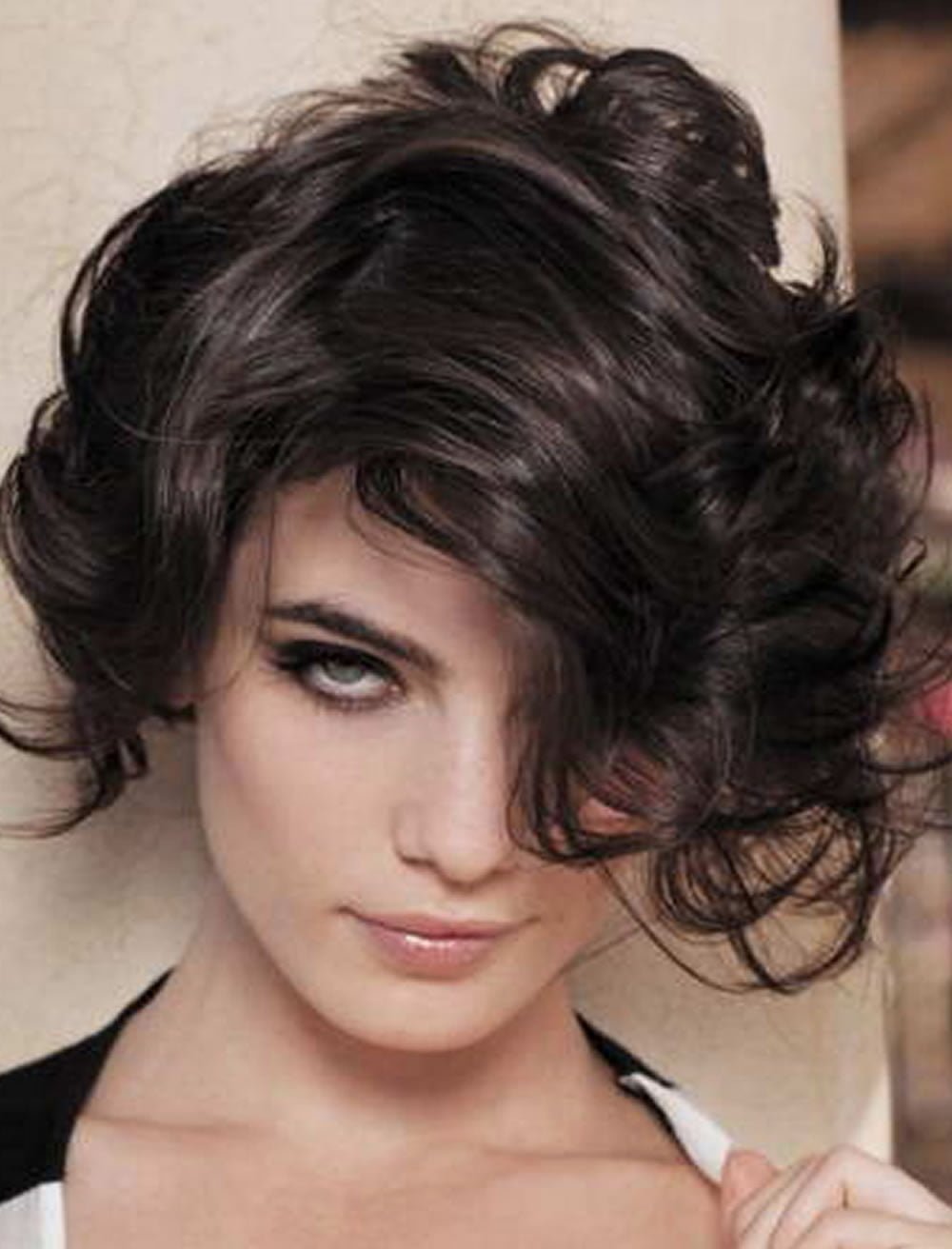 Прическа Боб каре кудри