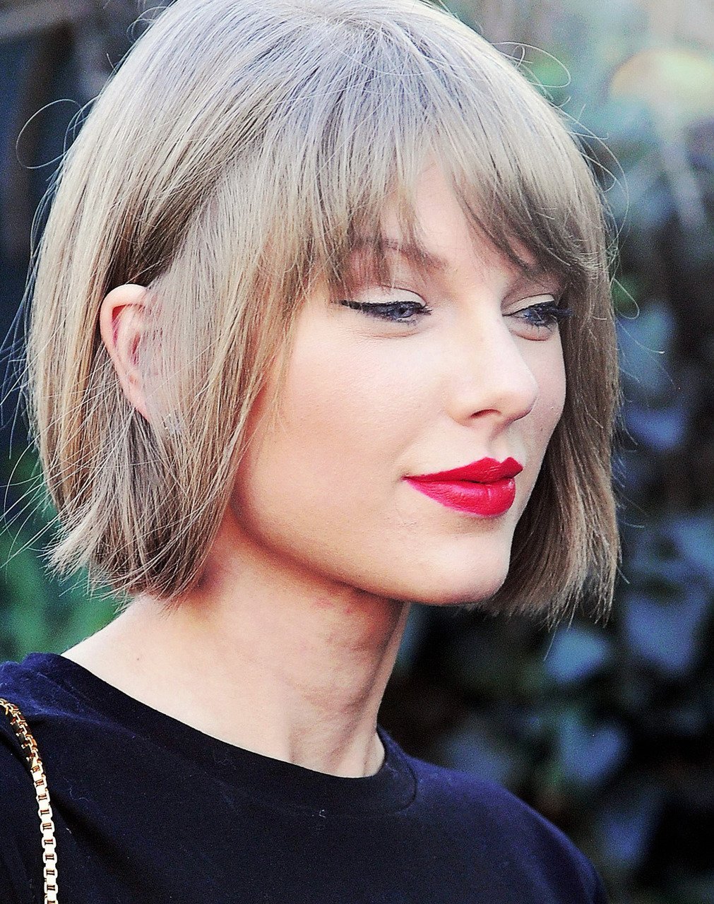 Блонд с челкой