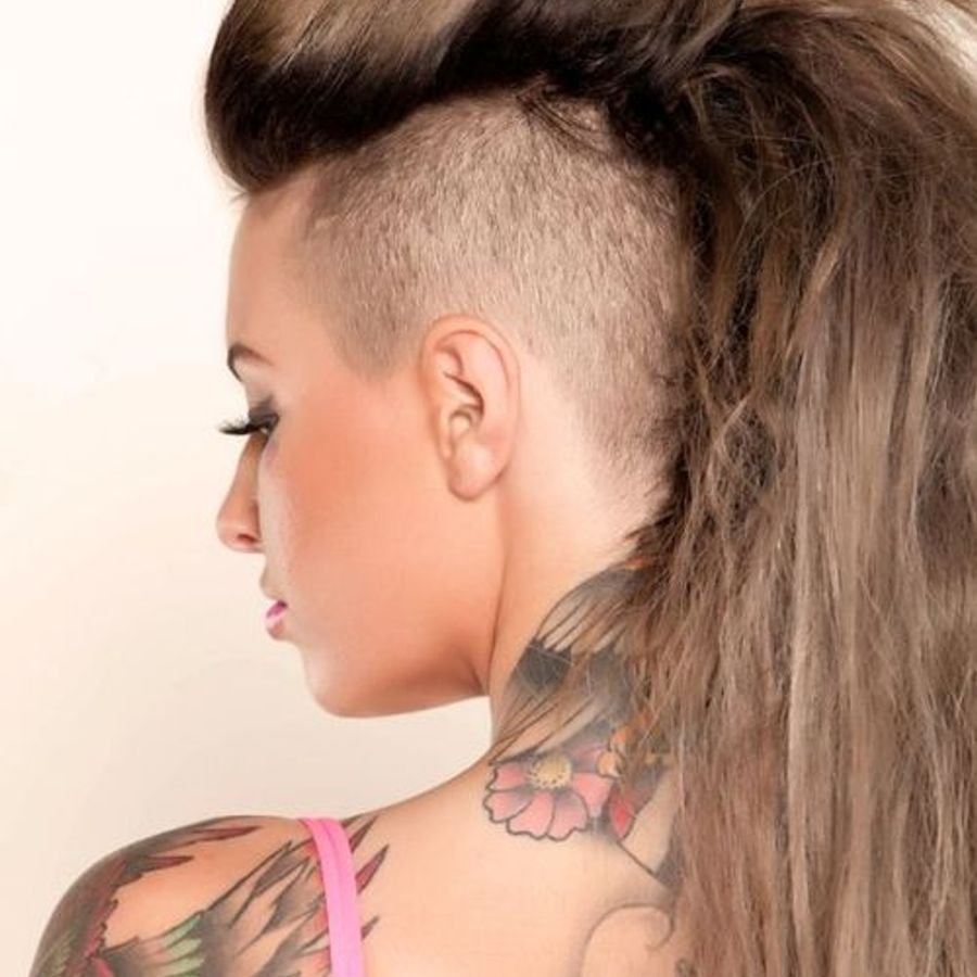 Кристи Мак прическа