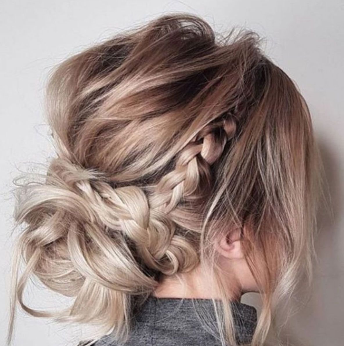 Небрежная коса на короткие волосы