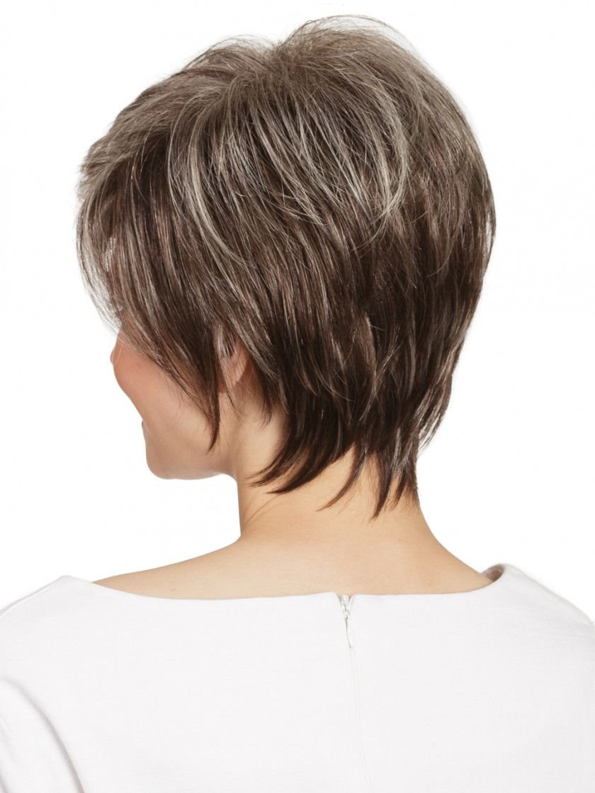 Короткий Каскад сзади