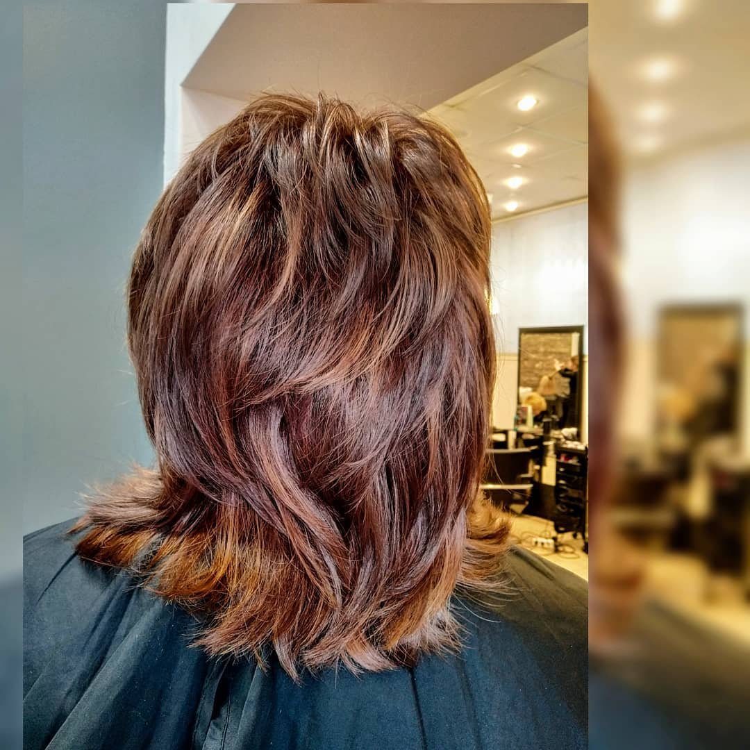 Стрижка градуированное каре Каскад Боб с короткой макушкой