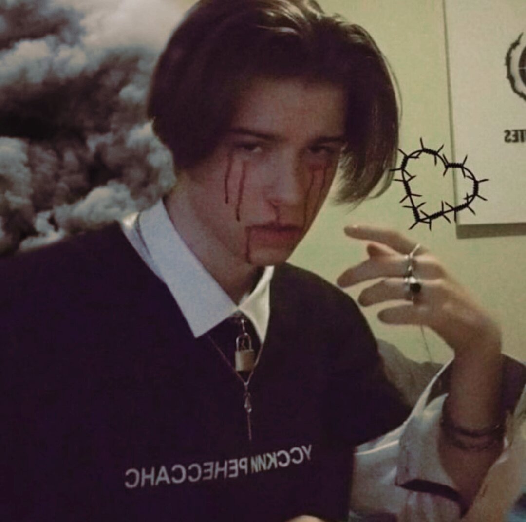 Мужское каре с выбритыми висками