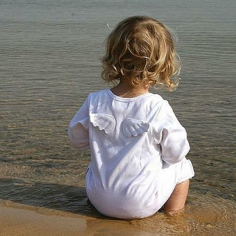 Мальчик с пушистыми волосами