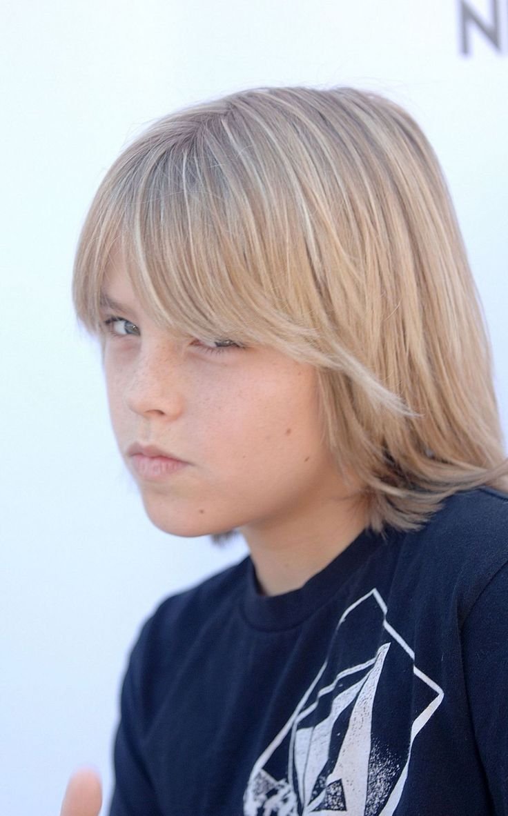 Коул Спроус с чёлкой