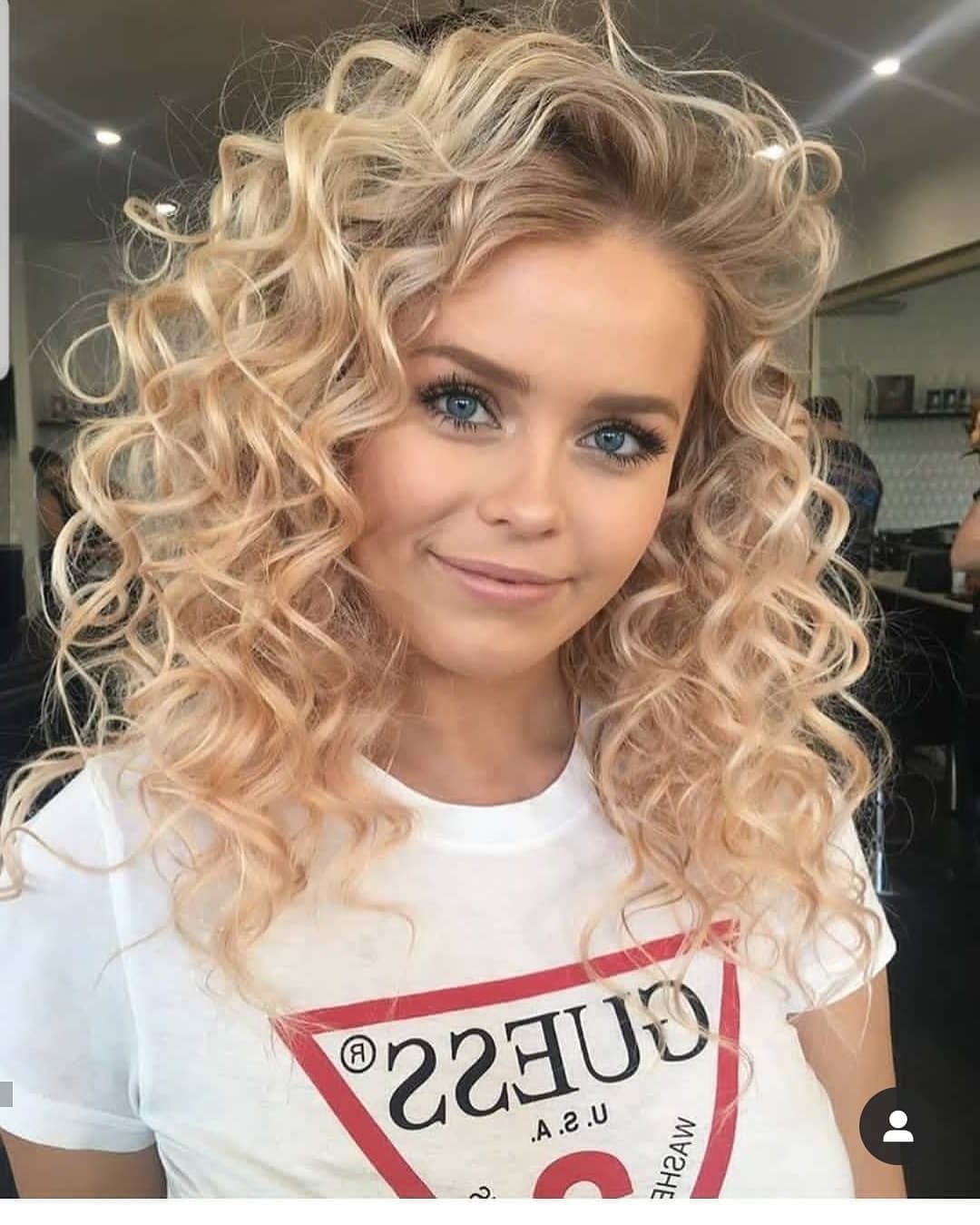 Прическа Локоны