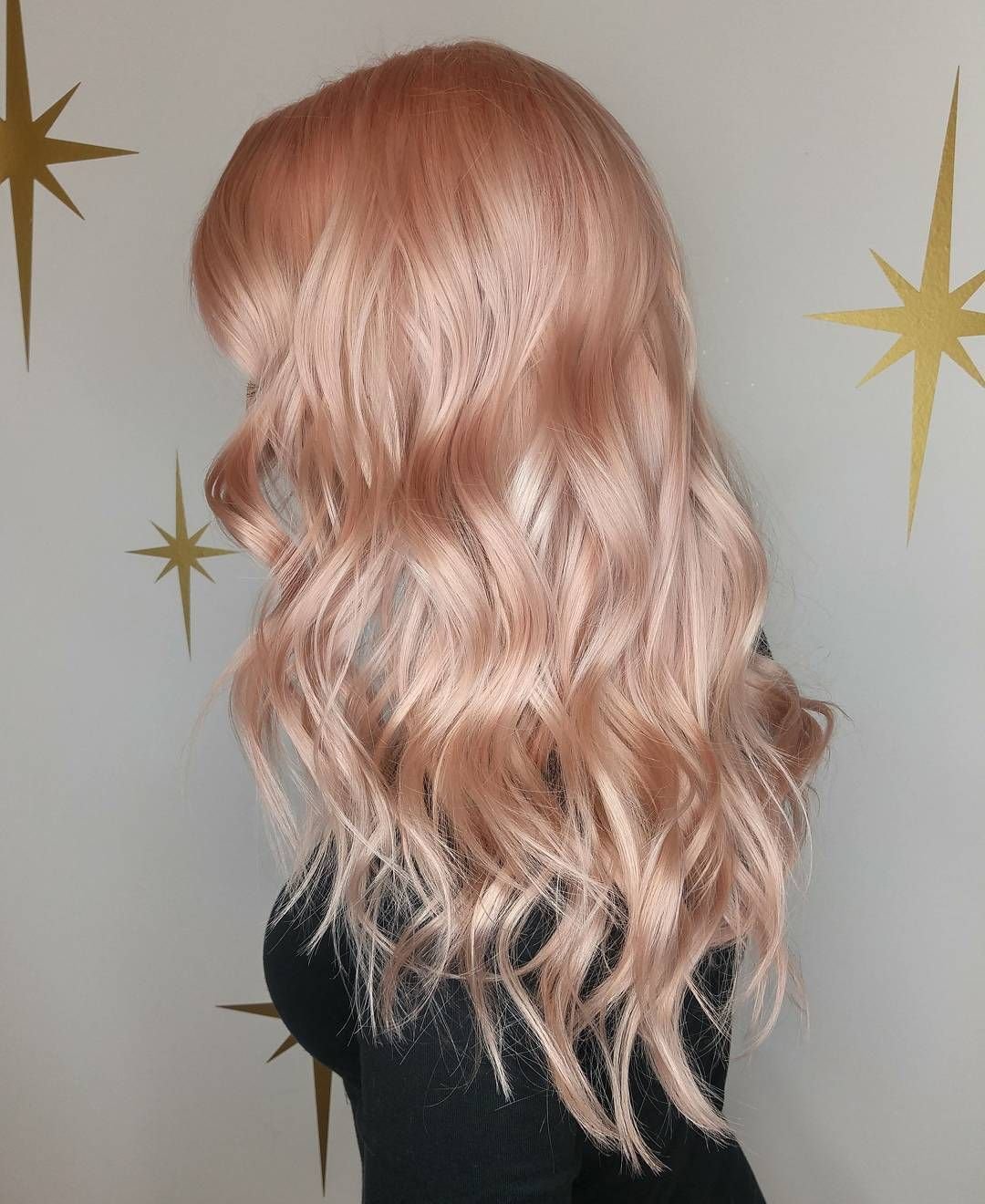 Бежево розовые волосы