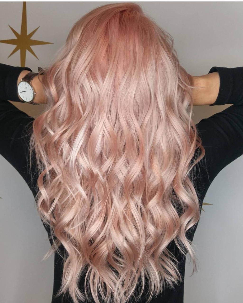 Блонд с розовым оттенком