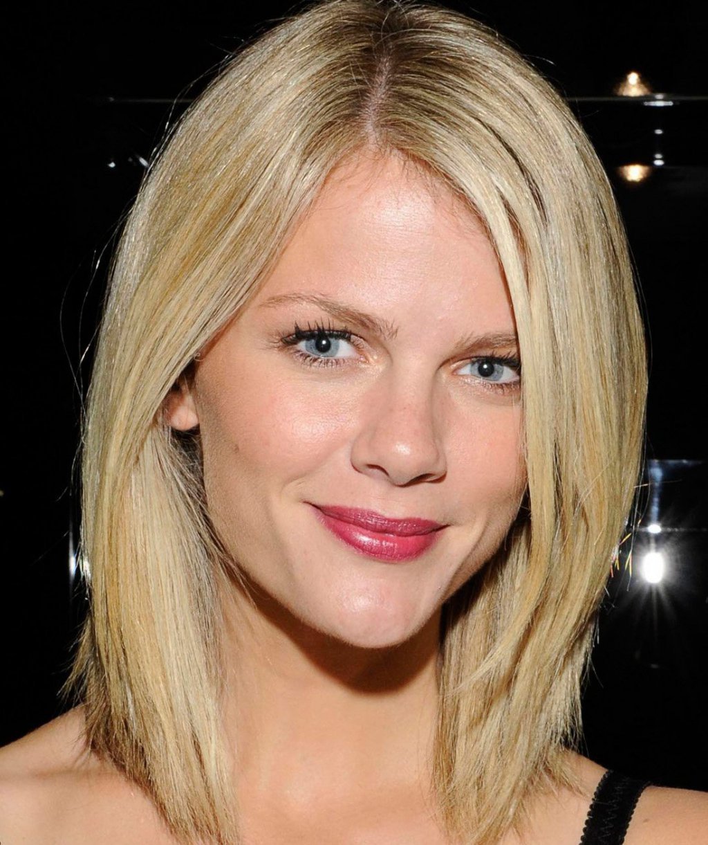 Стрижки на средние тонкие волосы