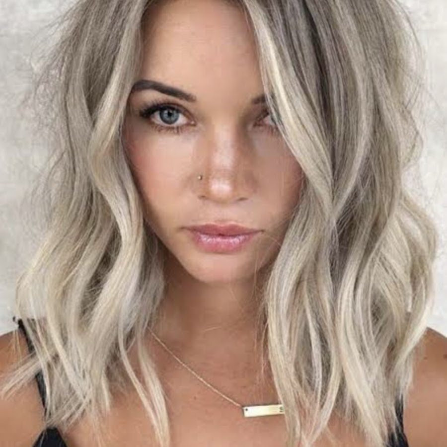 Холодный блонд на темных волосах