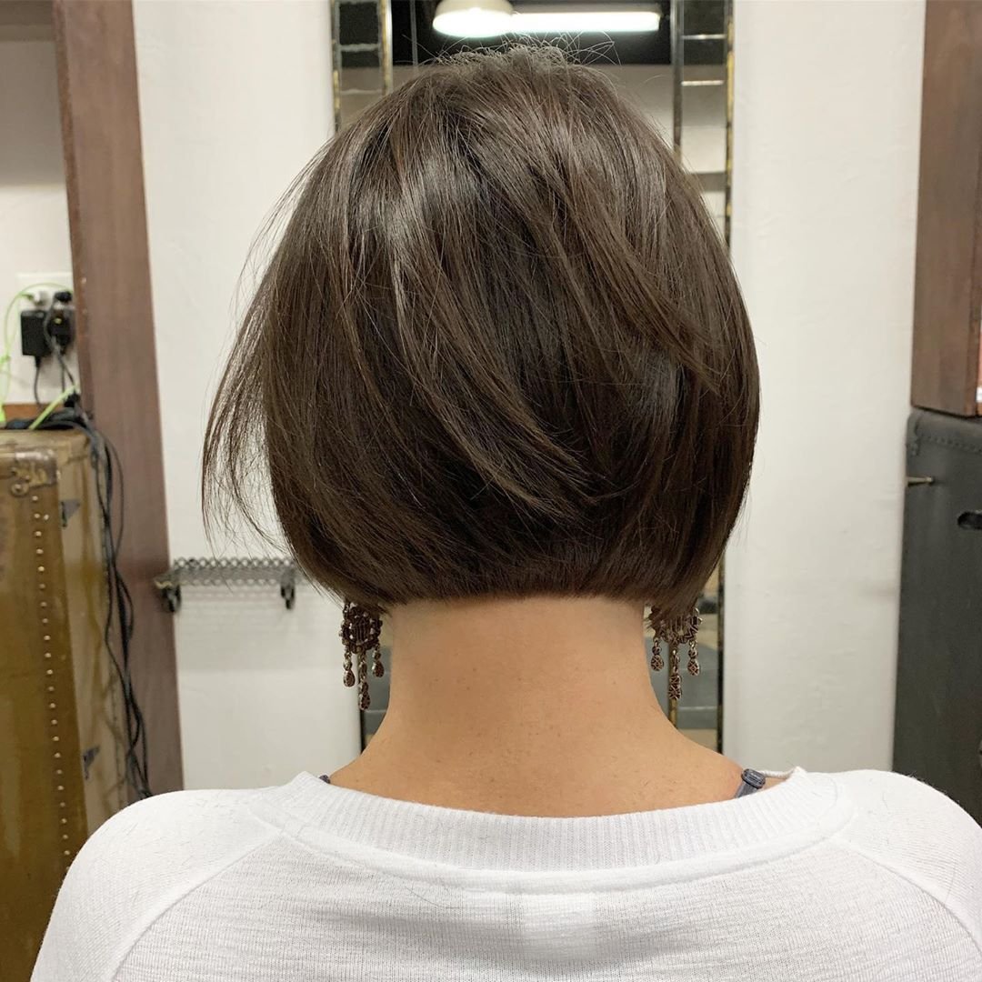 Стрижка Боб вид сзади и сбоку