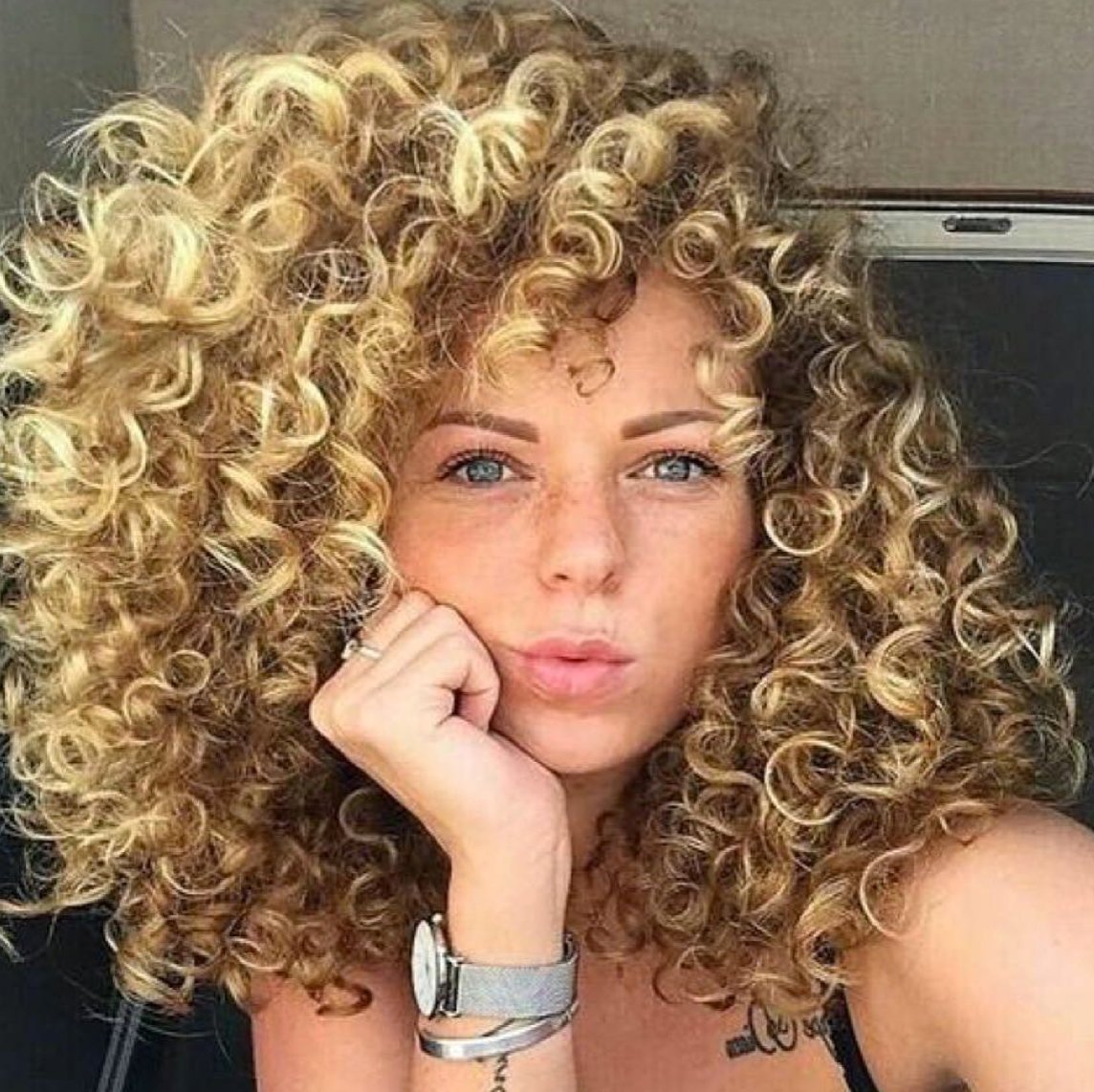 Ломаные кудри