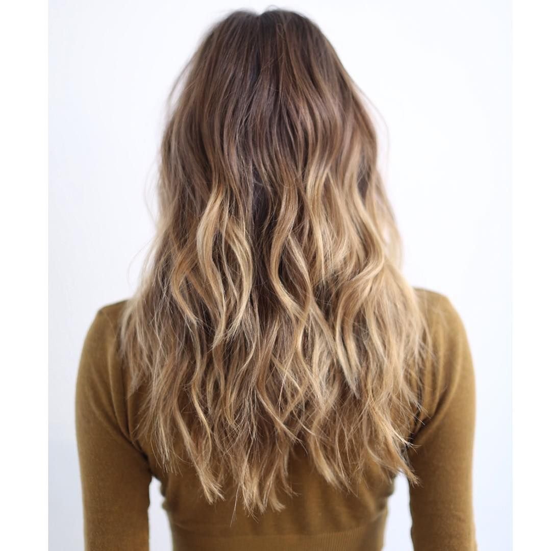 Волнистые волосы до лопаток