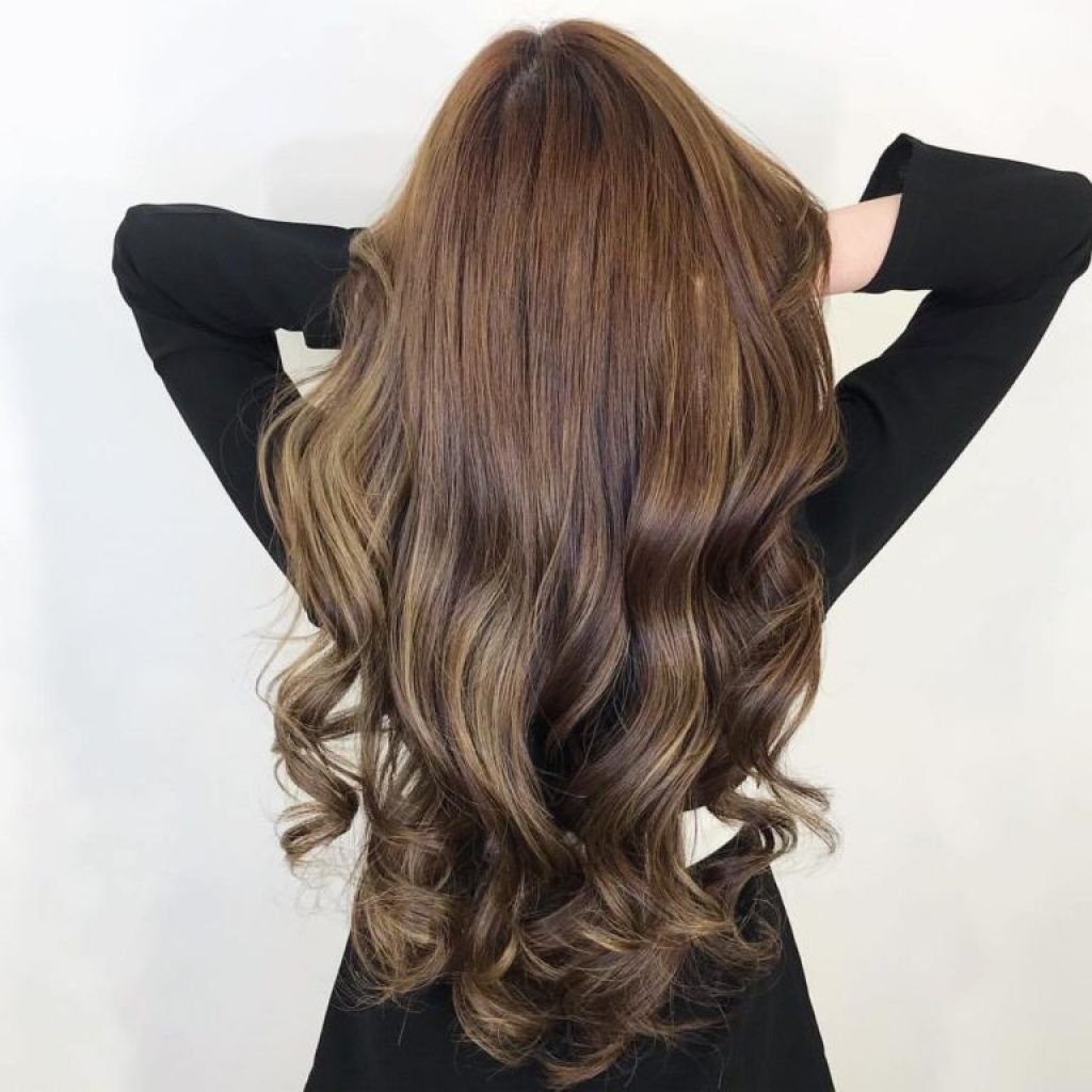 Волнистые волосы срез