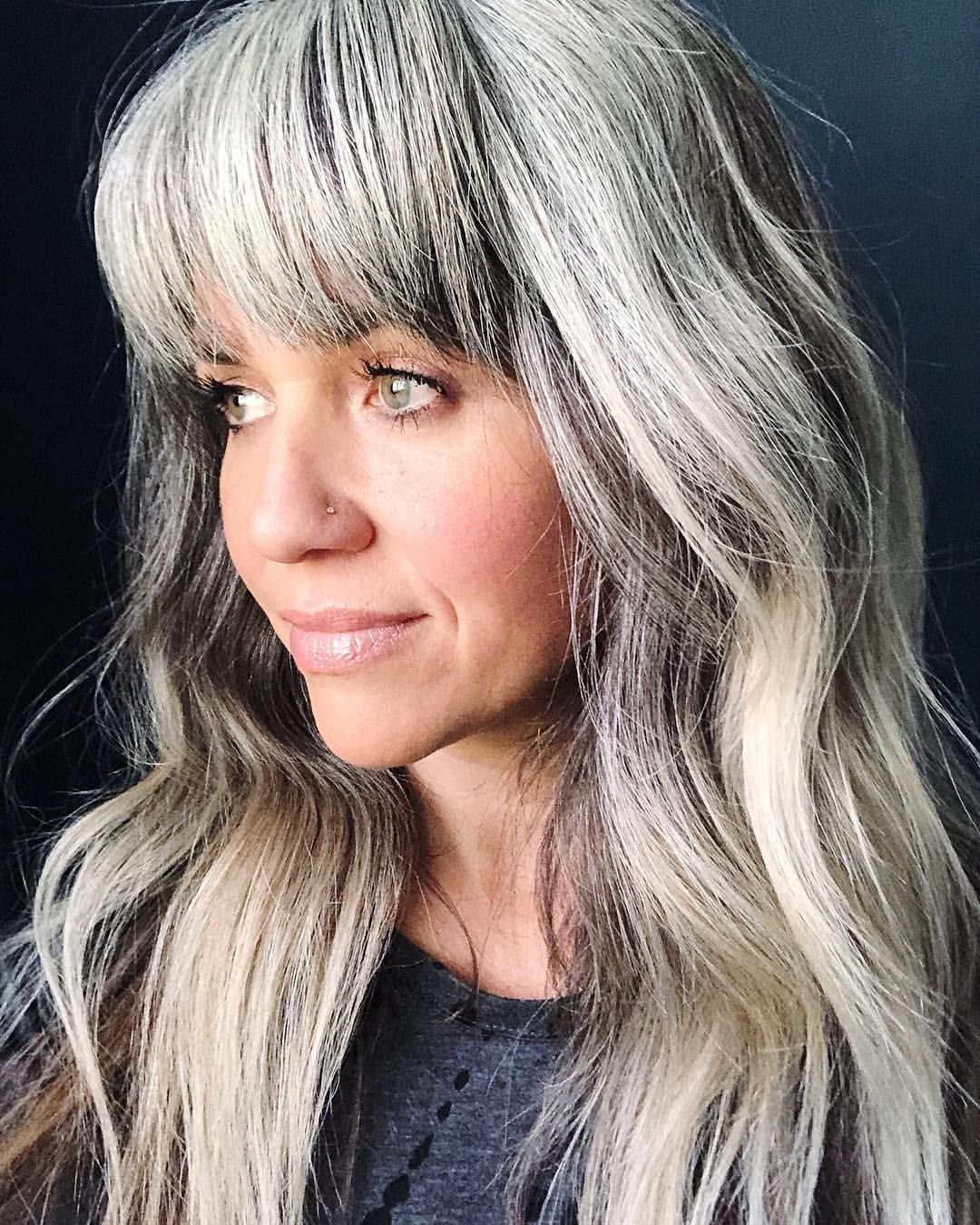 Маскировка седины на темных волосах