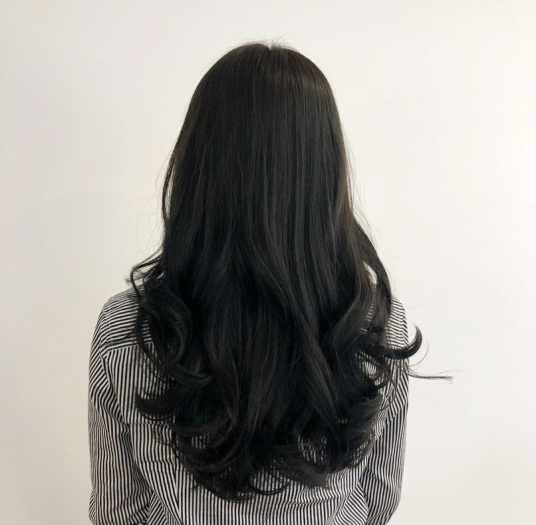 Эстетика длинных волос девушки