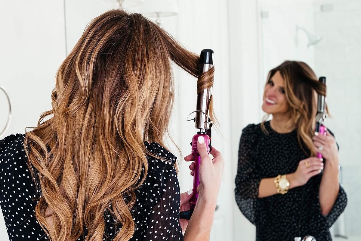 Локоны на длинные волосы плойкой