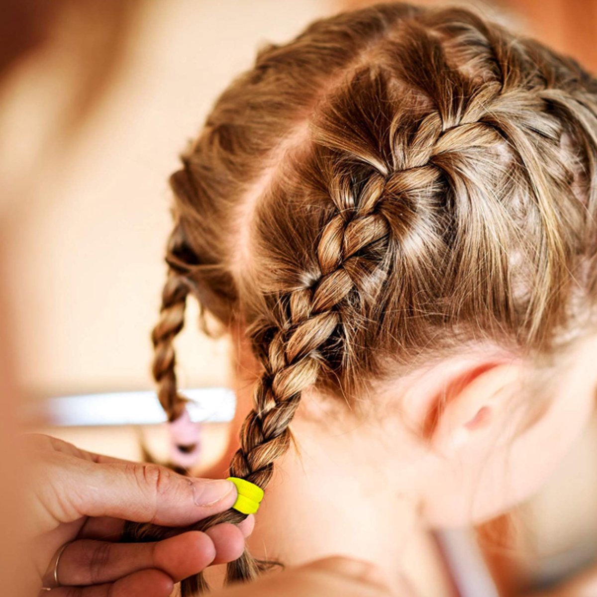 Колоски прическа на короткие волосы