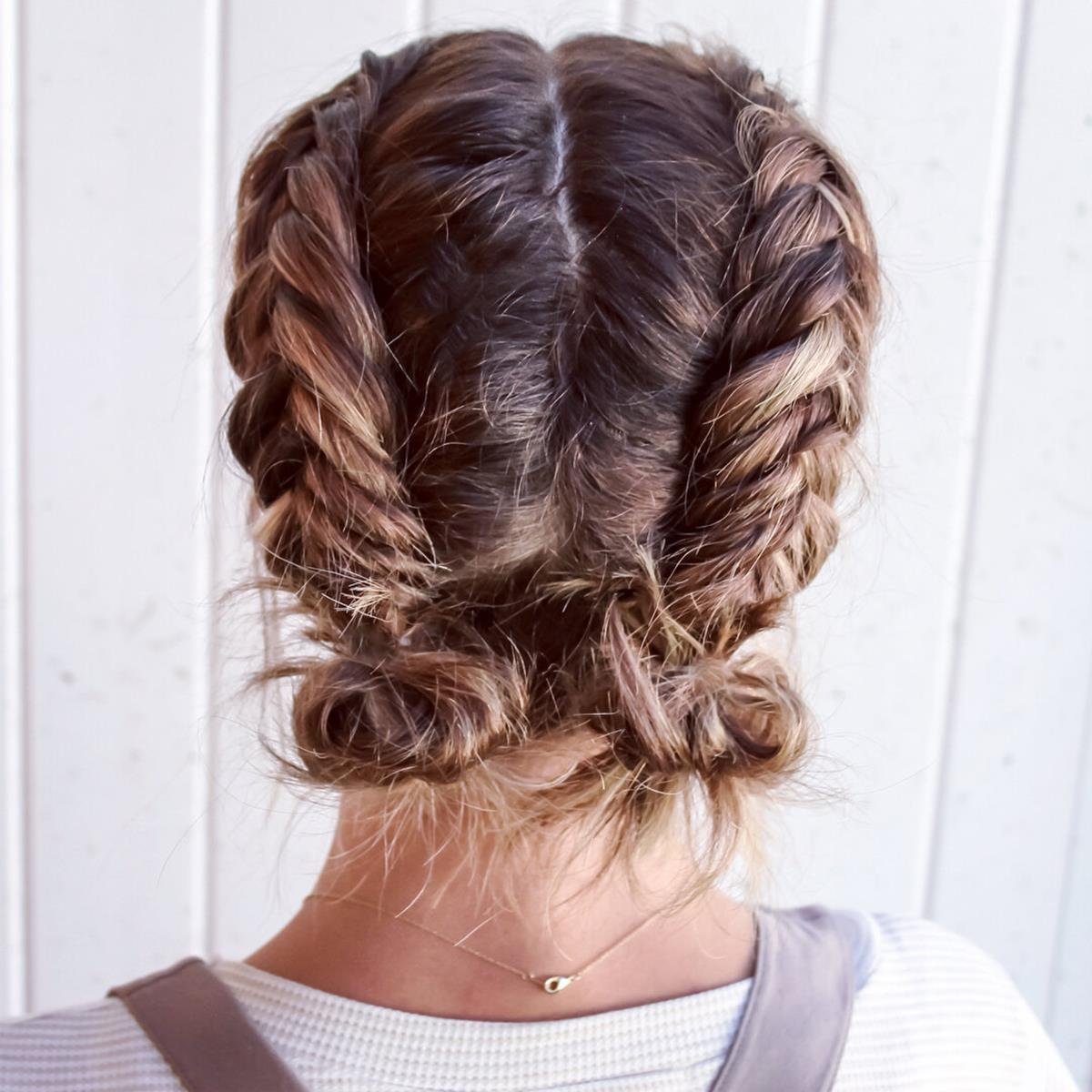 Заплести колосок на короткие волосы