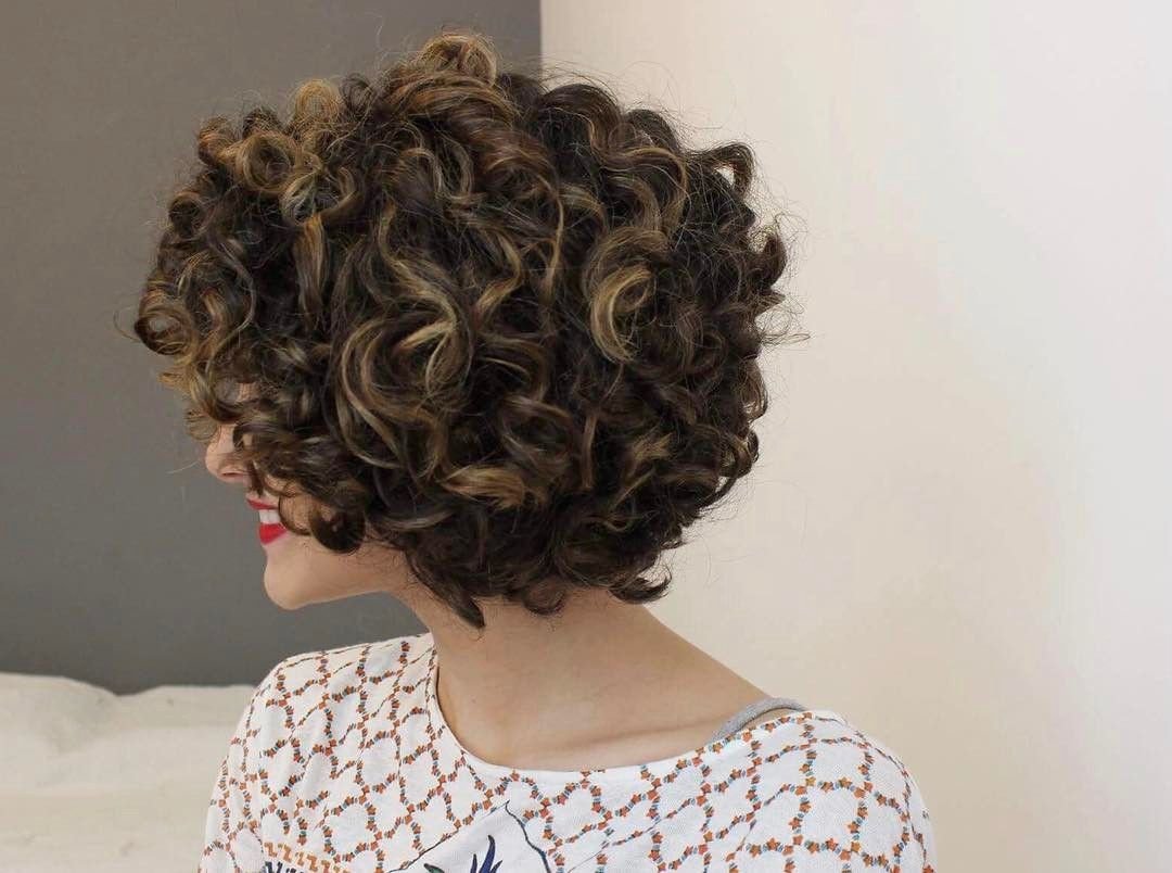 Локоны на короткие волосы сзади