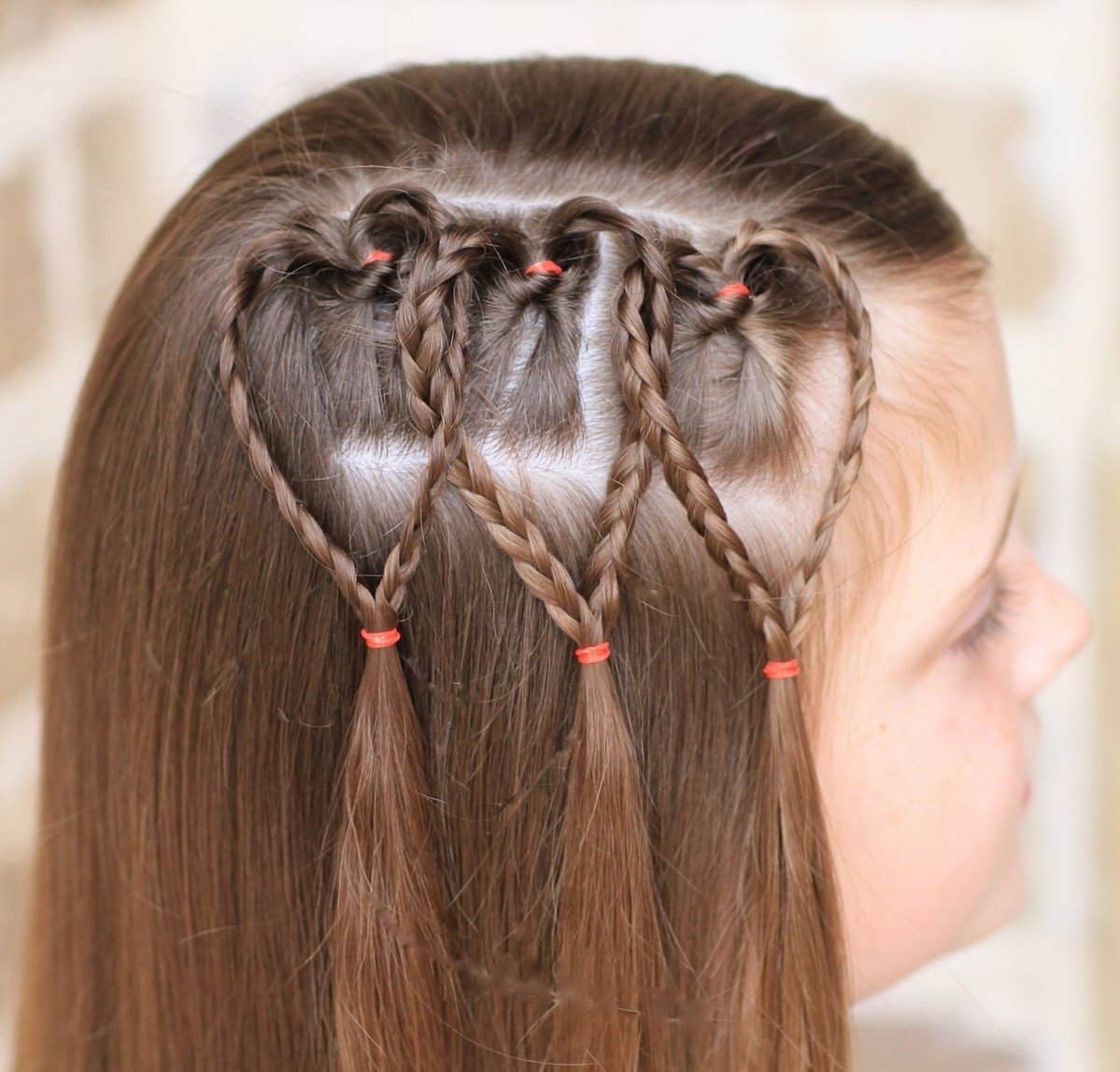 Прическа сердечко для девочки