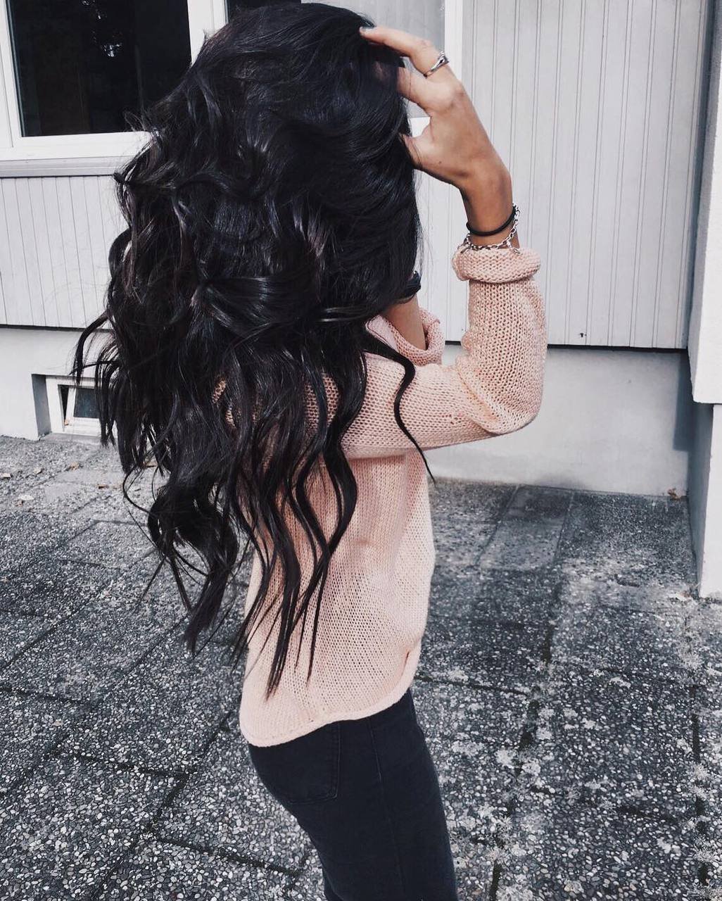 Брюнетки с длинными волосами