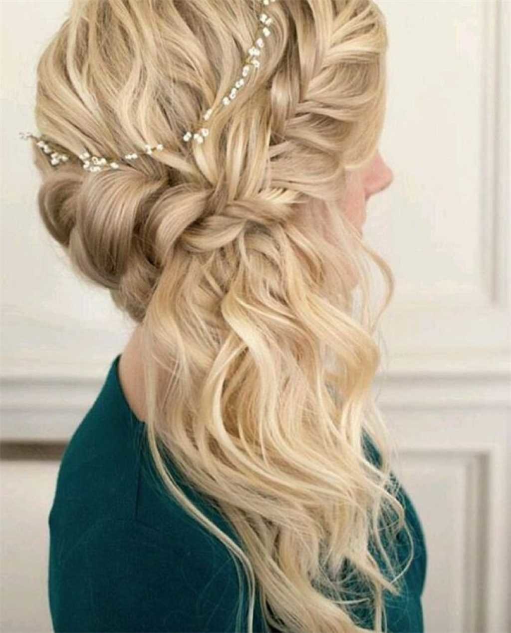 Косы на выпускной