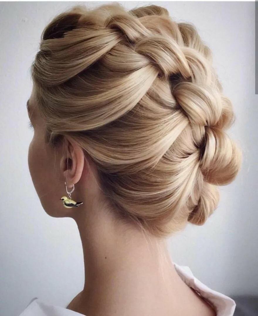 Прически с плетением