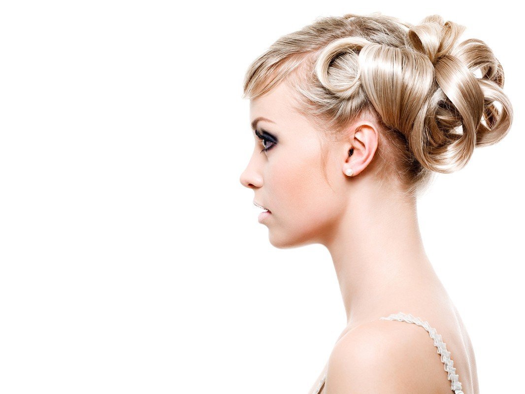 Прическа пучок на жидкие волосы