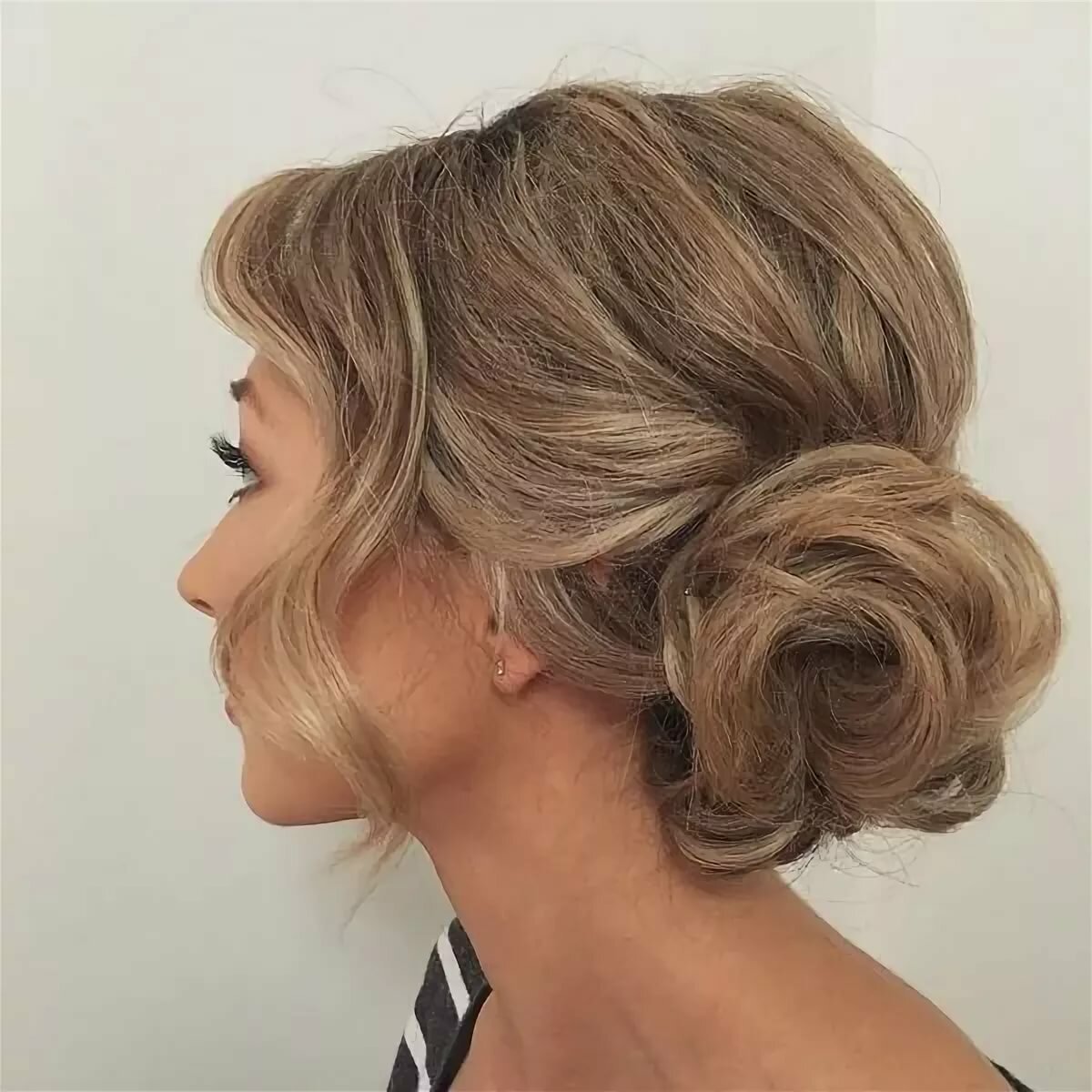 Убранные прически на средние волосы