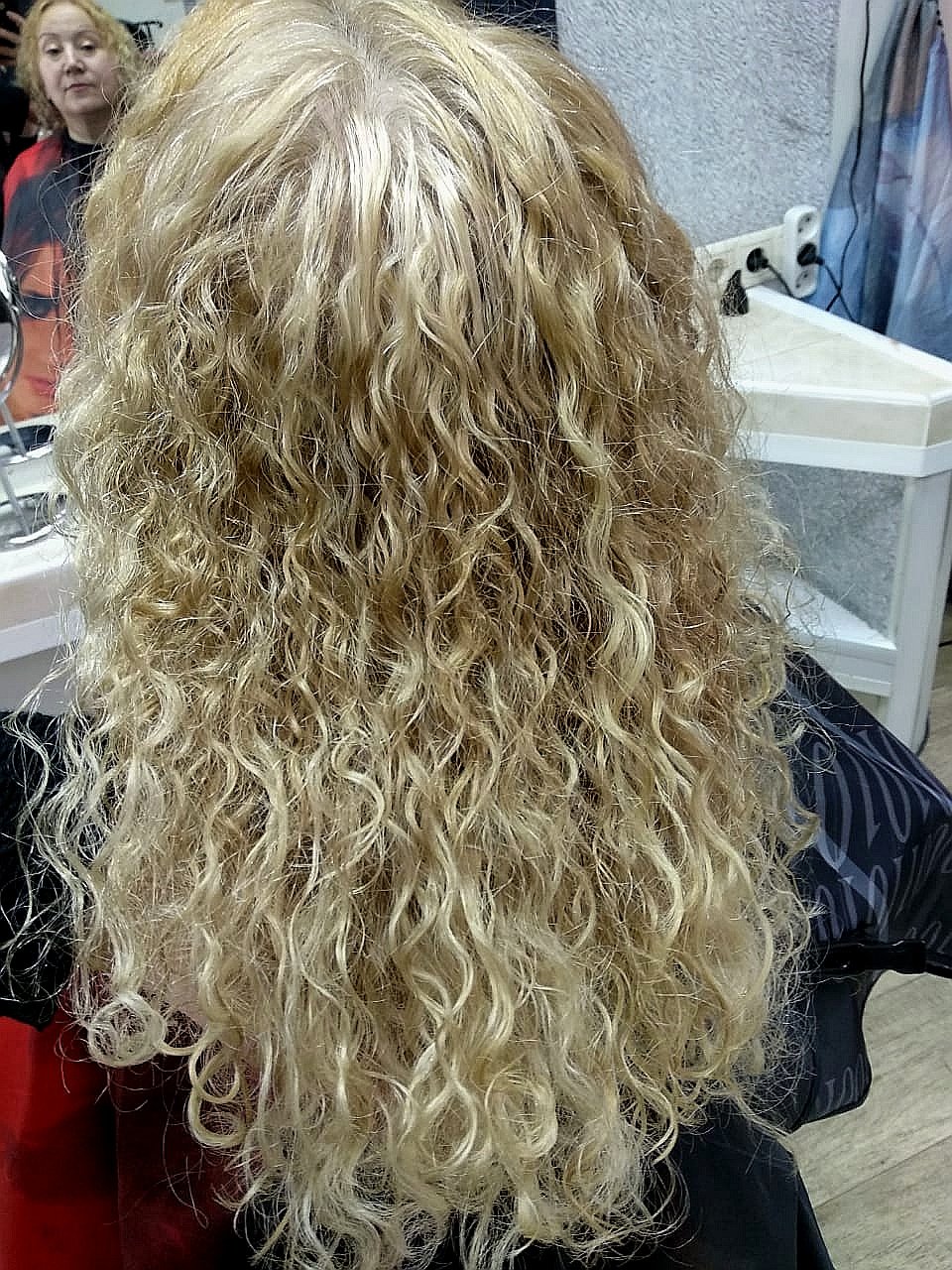 Биозавивка на светлые волосы