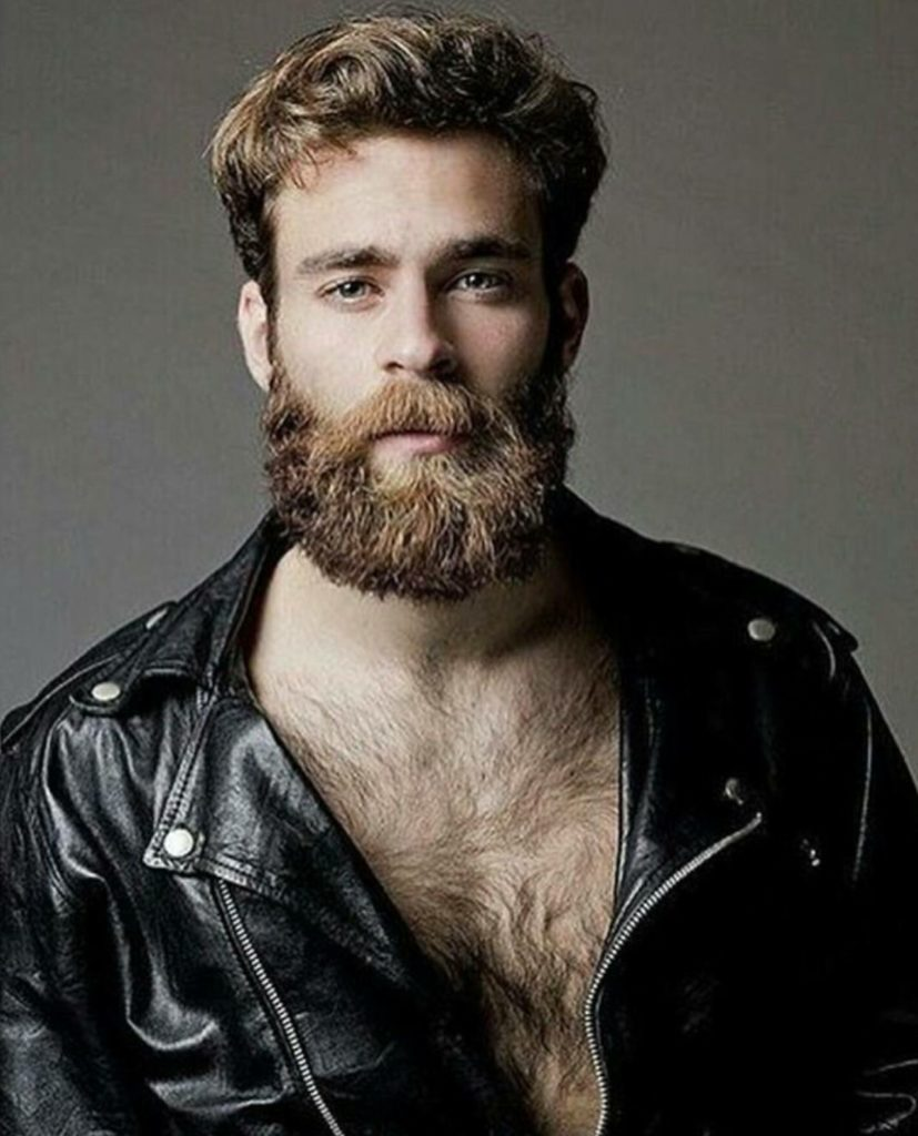 Брутальный мужчина с бородой