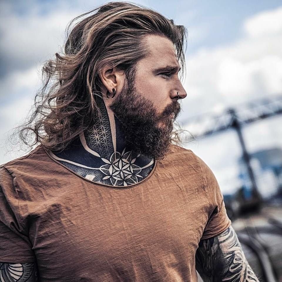 Мужские причёски с длинными волосами и бородой