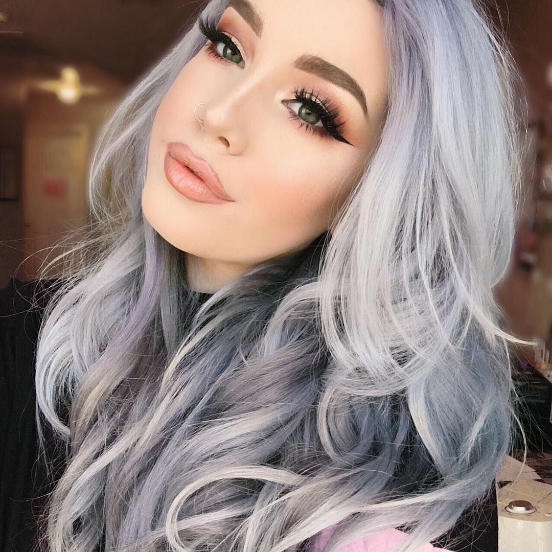 Hailie Barber серые волосы