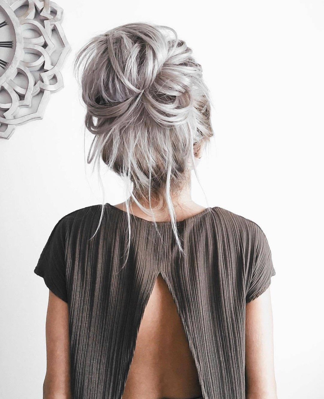 Прически на пепельные волосы