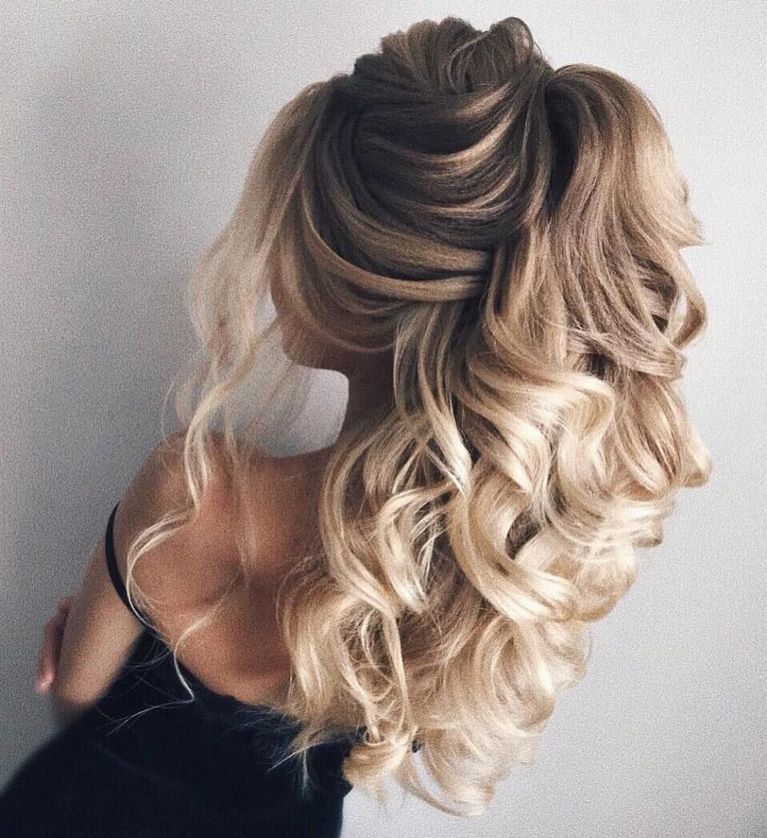 Объемные прически на выпускной