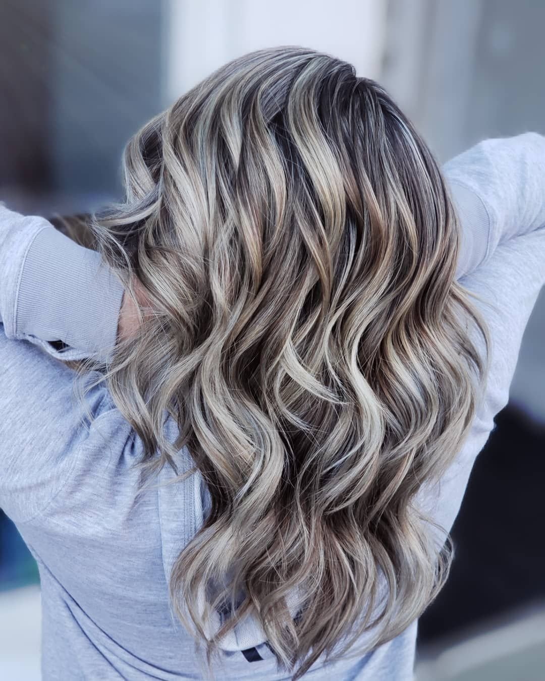 Светло русый с мелированием