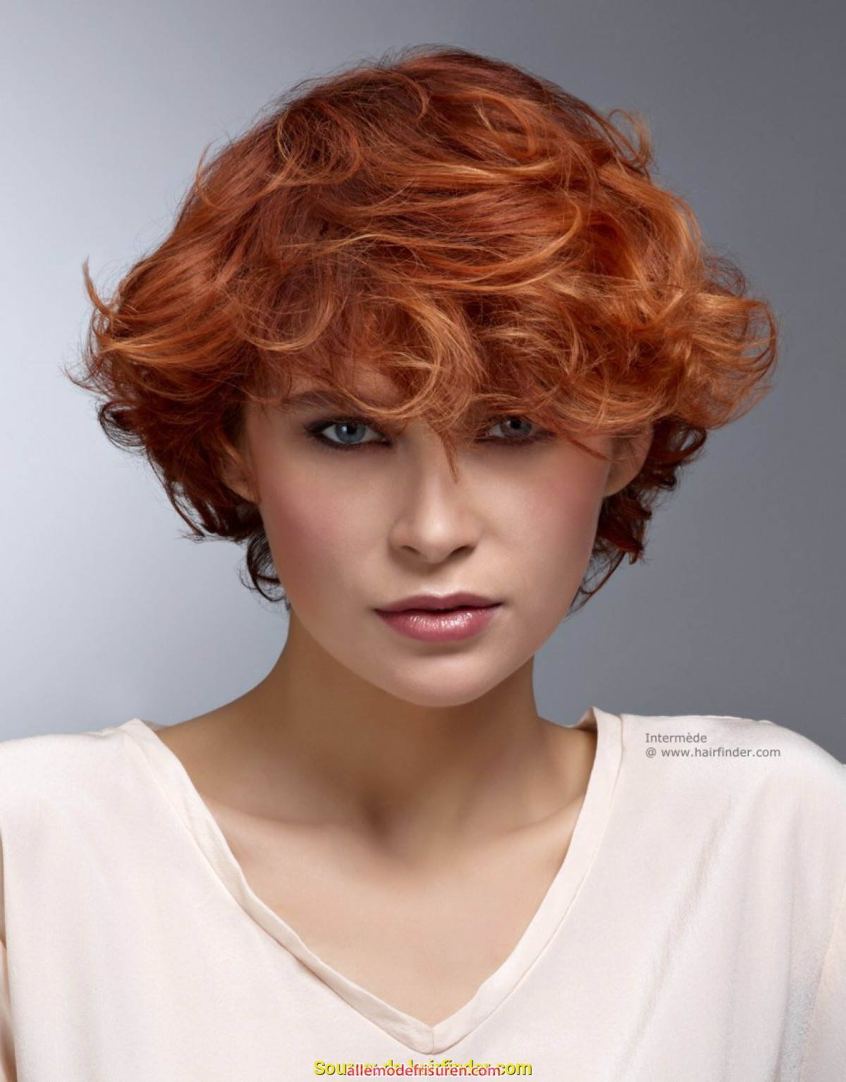 Стрижка сессон на короткие волнистые волосы