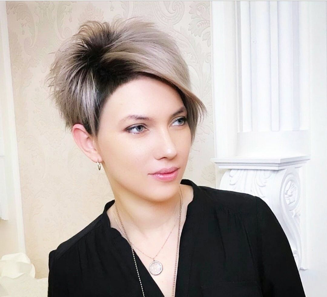 Виктория Бекхэм стрижка Пикси