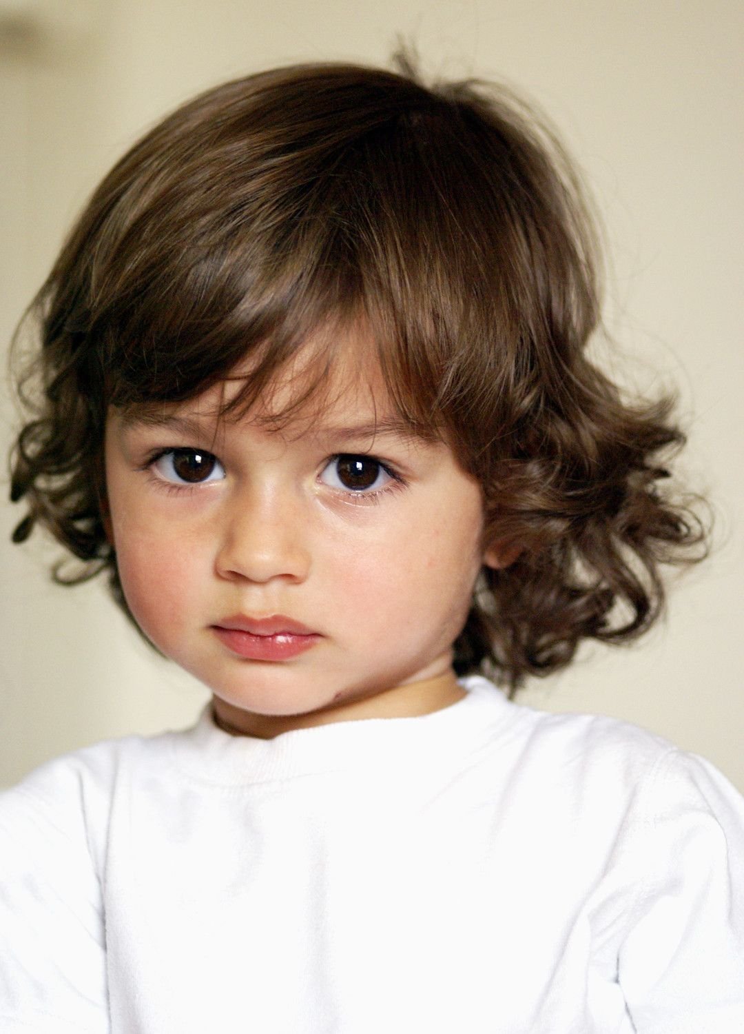 Длинные каштановые волосы Эстетика