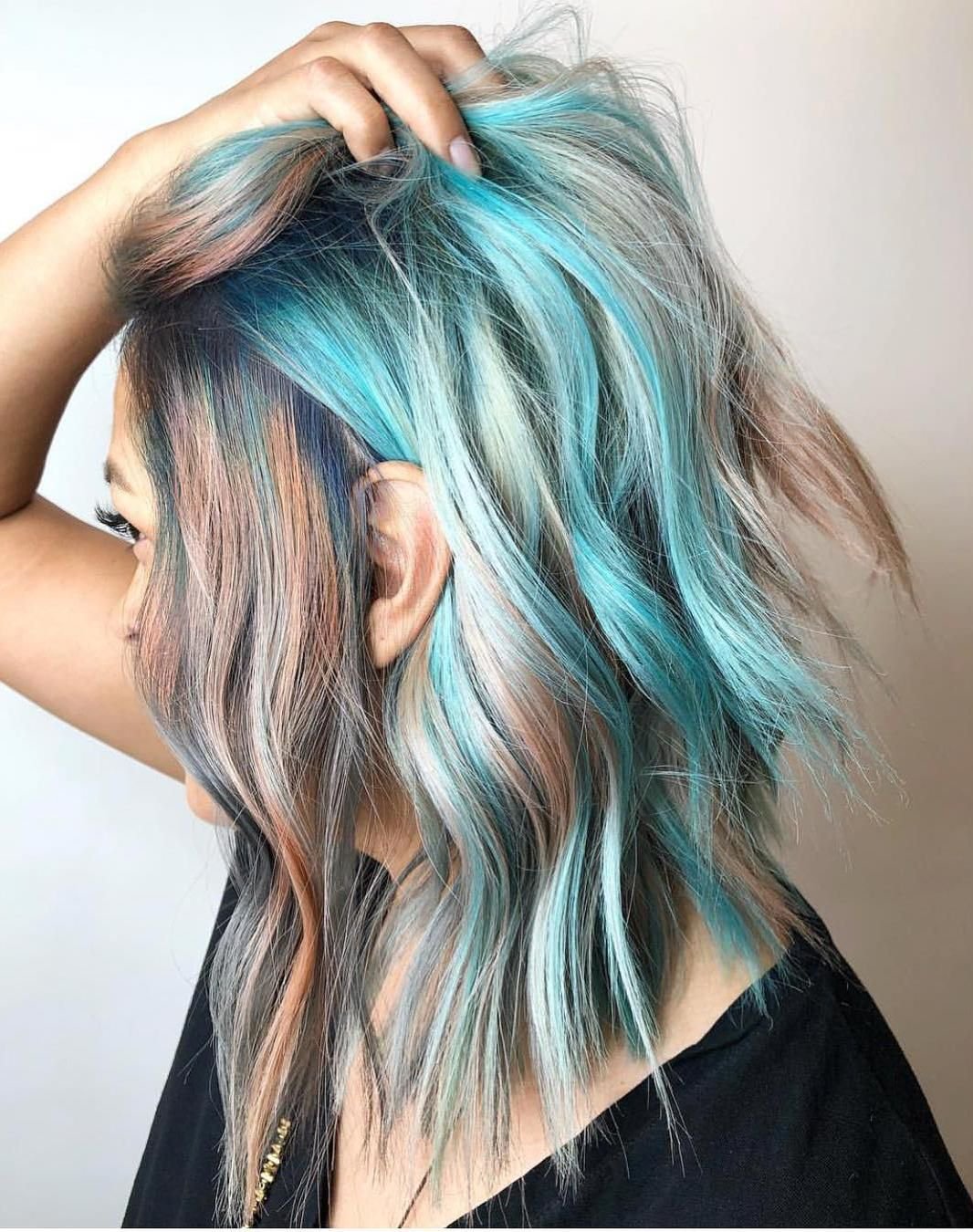 Синее омбре на черные волосы