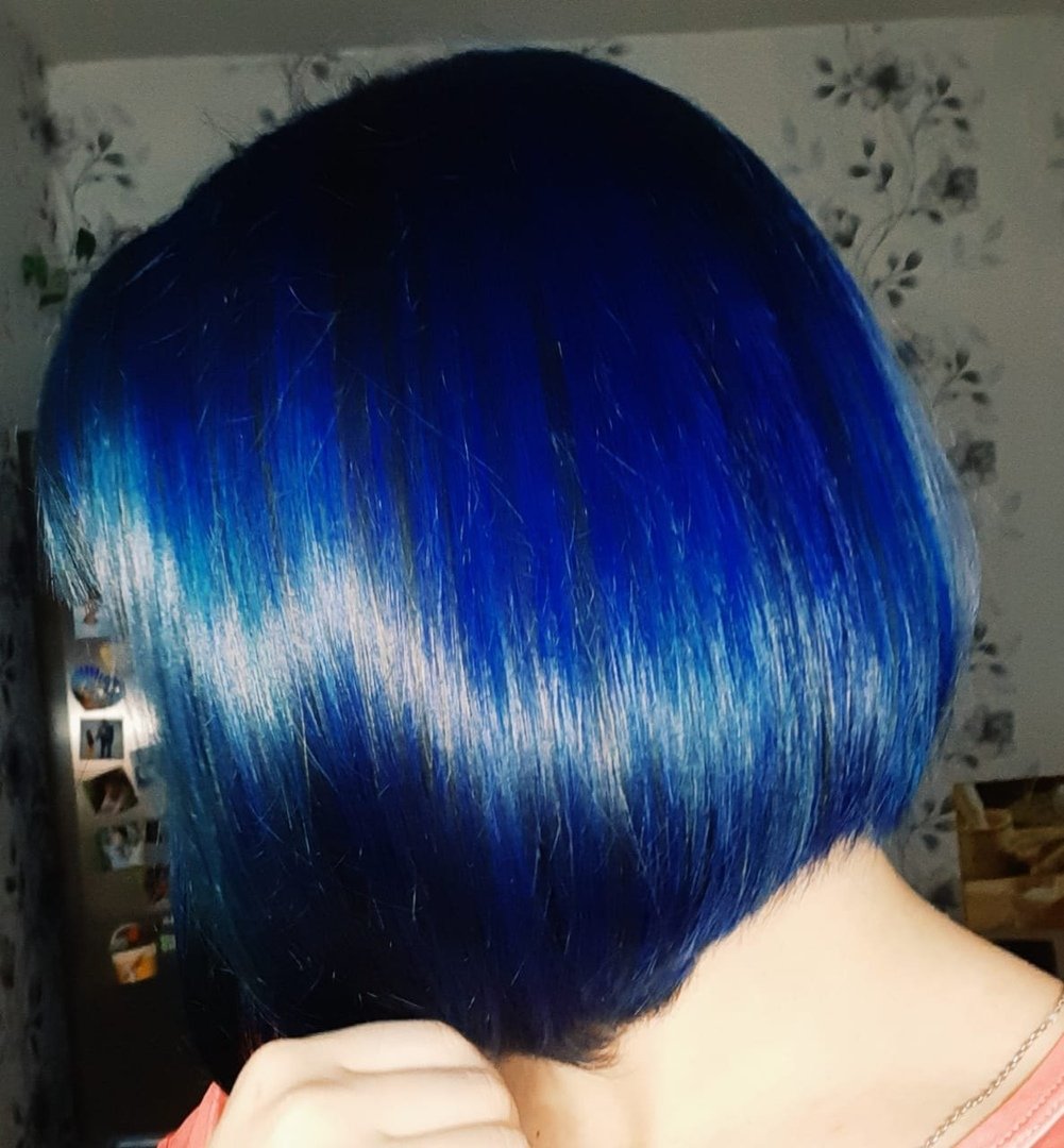 Мелирование синими прядями