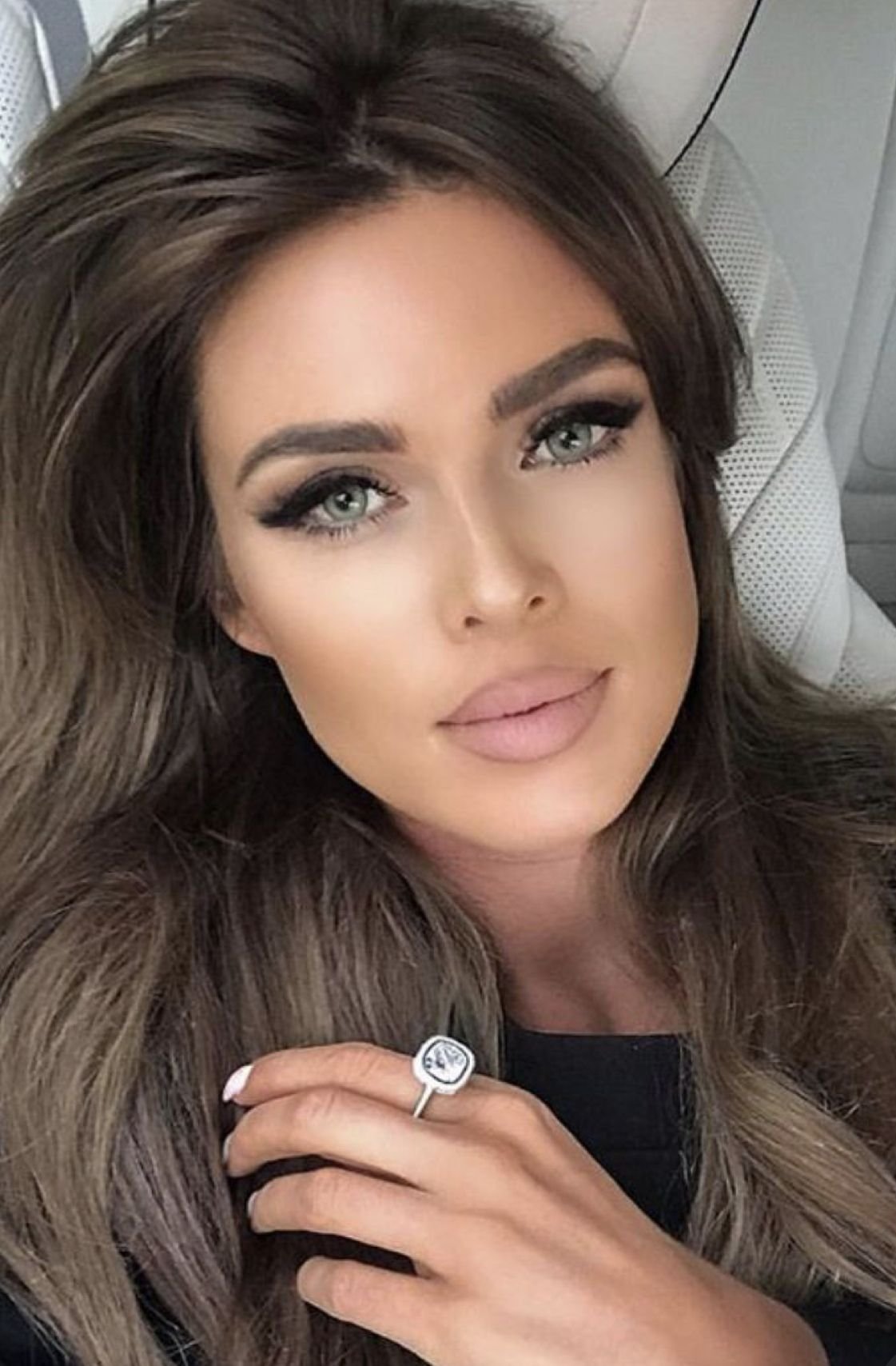 Прическа на длинные волосы хвост с локонами