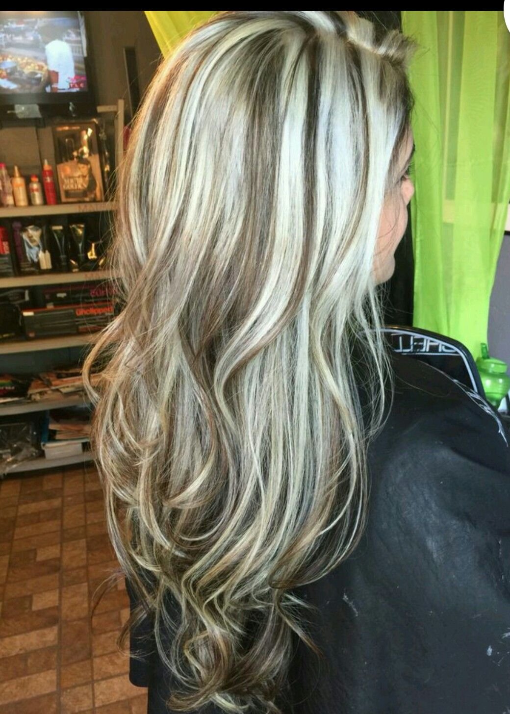 Частое мелирование на русые волосы каре